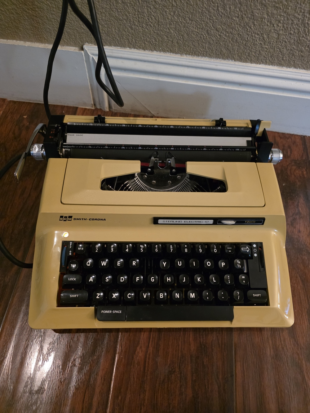 Beige Electric Typewriter for Home Office